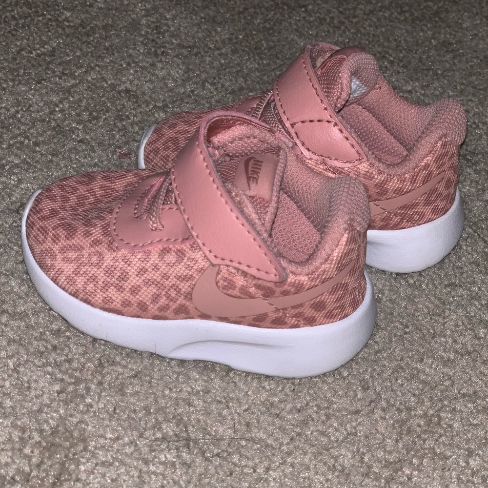 Babygirl tennis shoes
